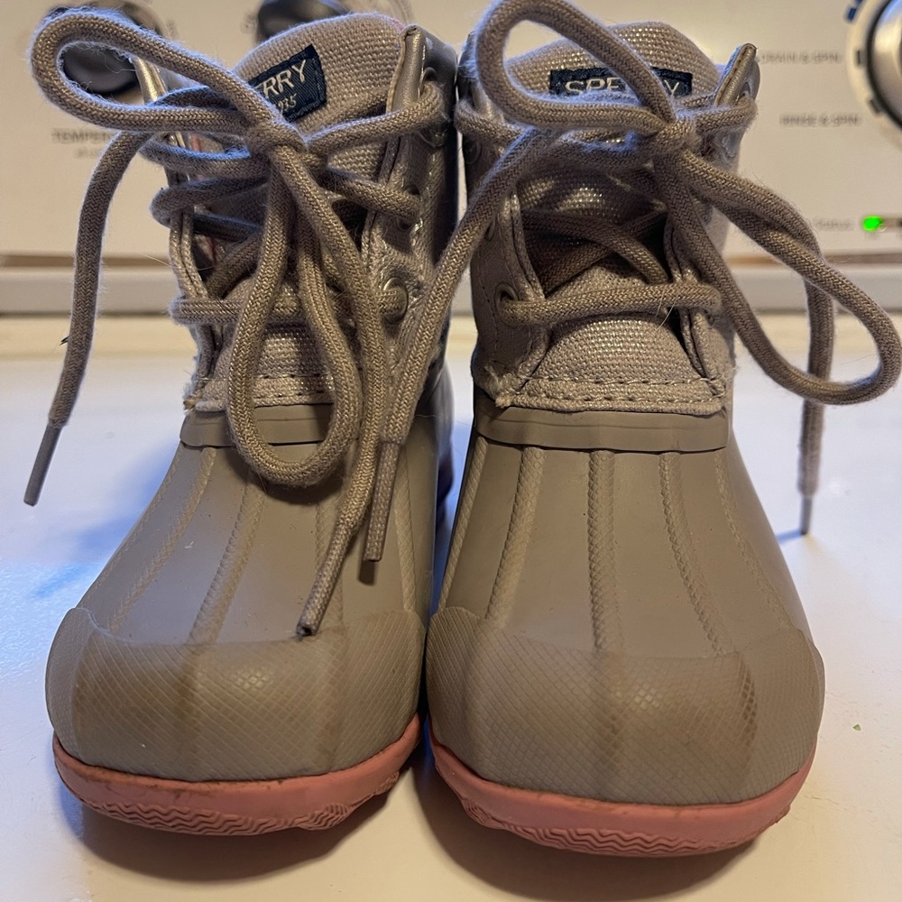 Sperry brand Girls pink and gray  Port Boot